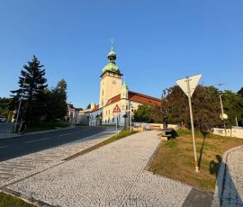 horní náměstí - okolí zámku Vsetín